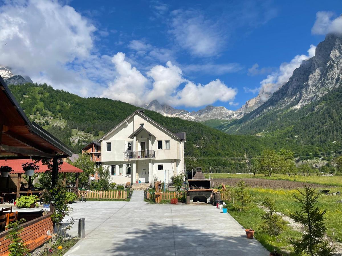 Bujtina Izet Selimaj Hotel Valbonne Exterior foto