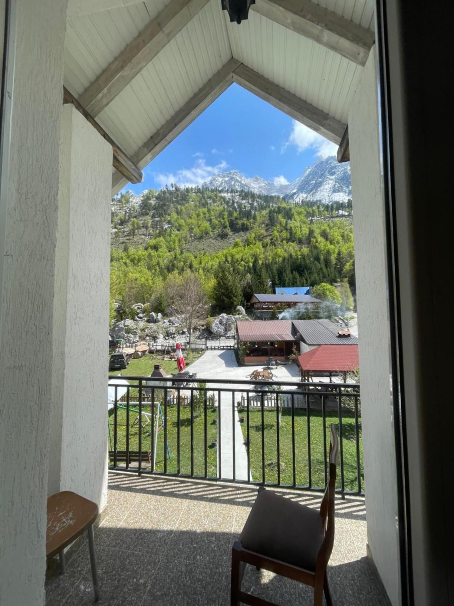 Bujtina Izet Selimaj Hotel Valbonne Exterior foto